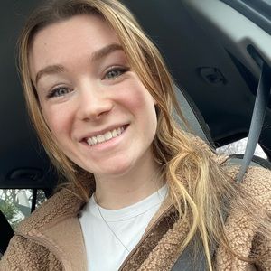 Meet your Posher, Addison